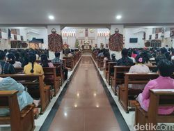Misa Malam Natal Gereja Santo Fransiskus Assisi Makassar Berbalut Adat Jawa