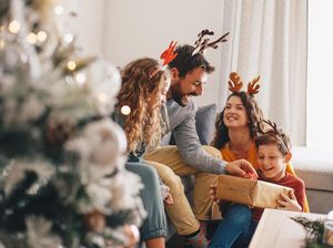 100 Ucapan Selamat Hari Natal untuk Orang Terkasih 100 Ucapan Selamat Hari Natal untuk Orang Terkasih