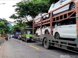 Antrean Kendaraan ke Pelabuhan Ketapang Menuju Bali Sempat Mengular 2 Km
