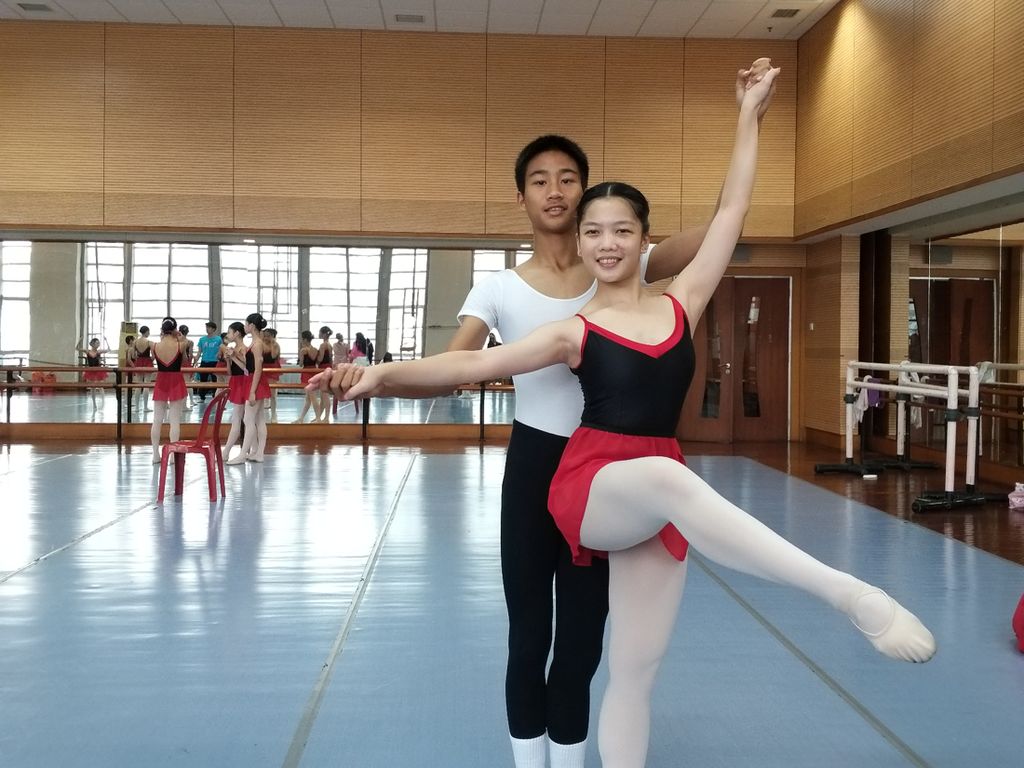 Balerina Thailand Ikuti IBDI, Ingin Belajar Teknik Balet Marlupi Dance Academy