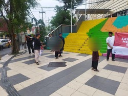 Aksi Pembentangan Spanduk SARA Berujung Dibubarkan Polisi