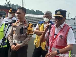 Mobil Tercebur ke Laut Pelabuhan Merak, Menhub Minta ASDP Tanggung Jawab Mobil Tercebur ke Laut Pelabuhan Merak, Menhub Minta ASDP Tanggung Jawab