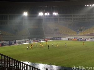 Stadion Manahan Sempat Tergenang Saat Liga 1, Dispora Ungkap Penyebabnya Stadion Manahan Sempat Tergenang Saat Liga 1, Dispora Ungkap Penyebabnya
