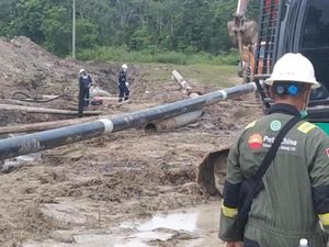 Insiden Ledakan Pipa Gas PetroChina Jambi Menewaskan 1 Pekerja Insiden Ledakan Pipa Gas PetroChina Jambi Menewaskan 1 Pekerja