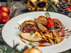 5 Restoran Keluarga di Surabaya Ini Cocok untuk Makan Bareng Keluarga 5 Restoran Keluarga di Surabaya Ini Cocok untuk Makan Bareng Keluarga