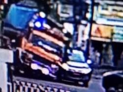 Detik-detik Kecelakaan Truk Pasir hingga Timpa Mobil Brigjen TNI di Cibubur