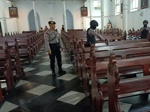 Polisi Turunkan Tim Jibom Sterilisasi Gereja di Kota Bogor Polisi Turunkan Tim Jibom Sterilisasi Gereja di Kota Bogor