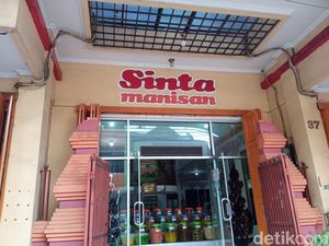 5 Rekomendasi Toko Oleh-Oleh Jajanan Khas Cirebon