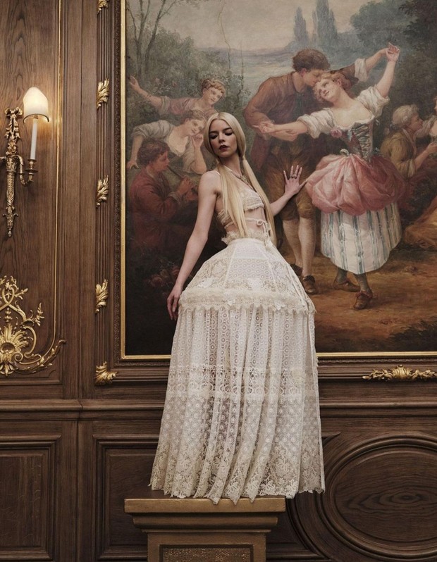 Anya Taylor-Joy tampil menawan saat hadir di Harper's Bazaar Women of the Year. Foto: Instagram.com/anyataylorjoy Anya Taylor-Joy tampil menawan saat hadir di Harper's Bazaar Women of the Year. Foto: Instagram.com/anyataylorjoy