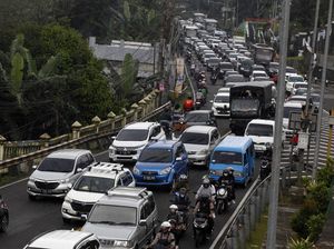 Lalu Lintas dari Puncak Bogor Arah Jakarta Macet