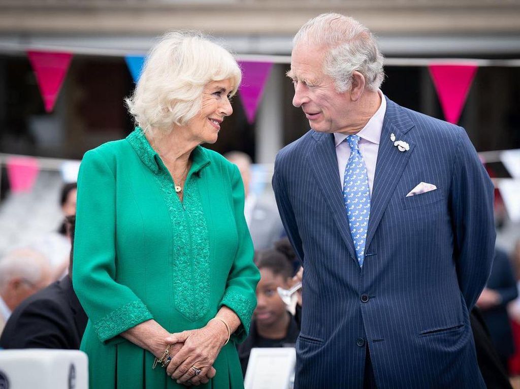 Viral Video Raja Charles Kesal pada Camilla Gegara Hal Ini Viral Video Raja Charles Kesal pada Camilla Gegara Hal Ini