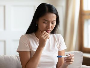 11 Ciri-ciri Orang Hamil Minggu Pertama, Kembung hingga Hidung Tersumbat