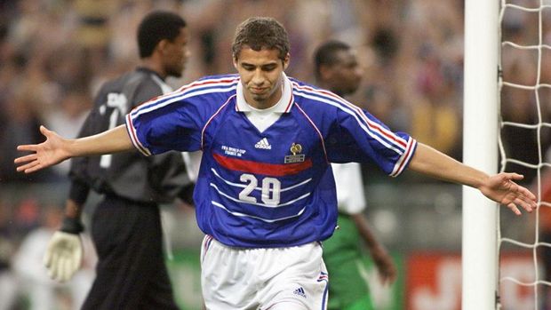 French forward David Trezeguet jubilates after scoring a goal, 18 June at the Stade de France in Saint-Denis, north of Paris, during the 1998 Soccer World Cup group C match between France and Saudi Arabia. France won 4-0.  (ELECTRONIC IMAGE) (Photo by Pedro UGARTE / AFP)        (Photo credit should read PEDRO UGARTE/AFP via Getty Images)