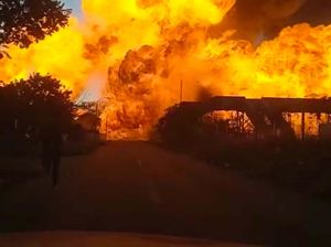 Duar! Truk Tangki LPG Meledak di Afrika Selatan