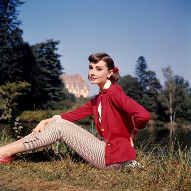 Audrey Hepburn rajin menggunakan sunscreen.