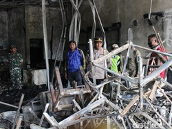 Rumah Makan Rocket Chicken Kunduran Blora Ludes Terbakar