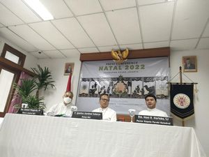 Katedral Jakarta Sambut Baik Sinyal Jokowi Setop PPKM Akhir Tahun Katedral Jakarta Sambut Baik Sinyal Jokowi Setop PPKM Akhir Tahun