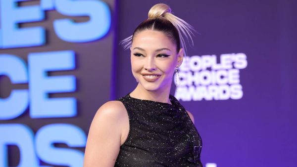 Madelyn Cline Seksi Banget