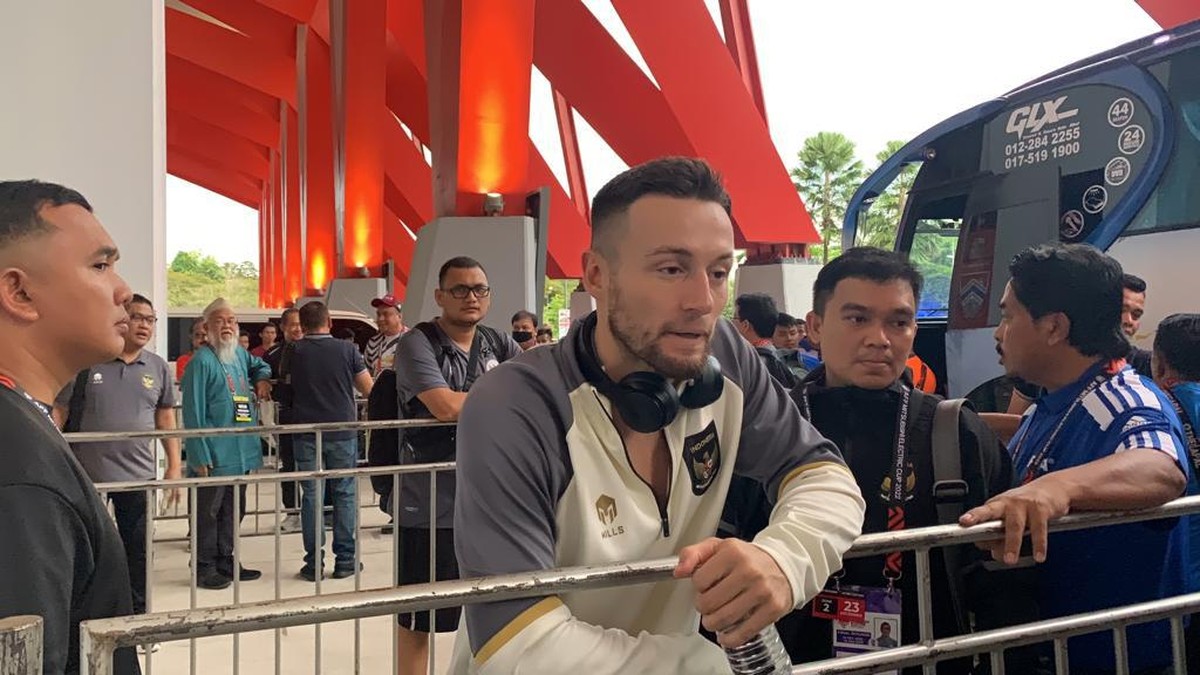Marc Klok saat dengan santai meladeni sesi wawancara di Piala AFF 2022. (Foto: Randy Prasatya/detikSport)
