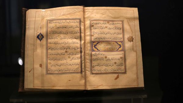 Melihat Pameran Kemegahan Kaligrafi Arab di Museum Seni Islam Mesir