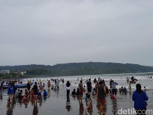 Hoaks Hantam Pantai Pangandaran hingga Pengaruhi Kunjungan Wisata