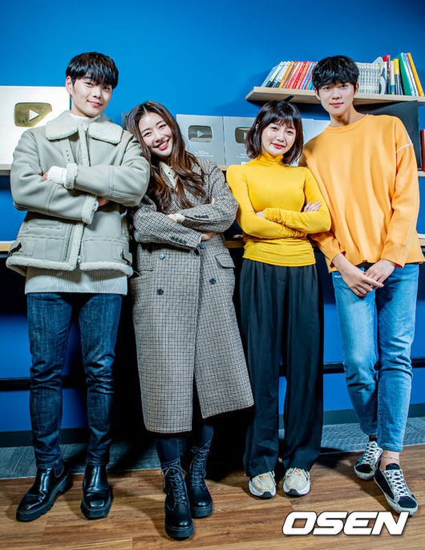 Para Pemain Web Drama 4 Reasons Why I Hate Christmas/Foto: kpopmap.com Para Pemain Web Drama 4 Reasons Why I Hate Christmas