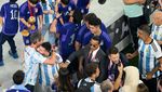 Gestur Messi Cuekin Salt Bae