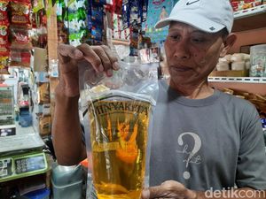 Minyakita Langka, Penjual Beri Syarat Warga Harus Beli dengan Sabun dan Mentega Minyakita Langka, Penjual Beri Syarat Warga Harus Beli dengan Sabun dan Mentega