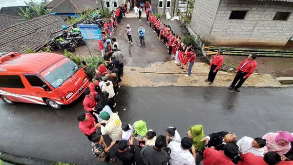 Seperti Lebaran, Begini Suasana Natal di Desa Batur Semarang