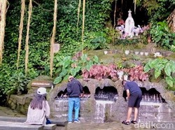 Sepenggal Doa Demi Nasib Baik dari Gua Maria di Hari Natal