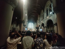 Misa Natal di Katedral, Uskup Agung Jakarta Soroti Isu SARA Cederai Persatuan