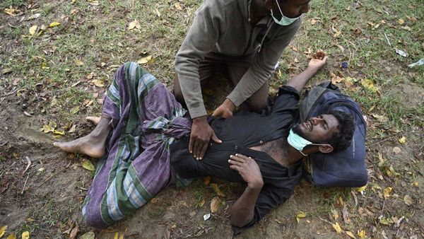 Terdampar di Aceh, Pengungsi Rohingya Terkapar Sakit