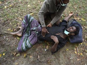 Terdampar di Aceh, Pengungsi Rohingya Terkapar Sakit