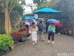 Hujan Tak Surutkan Hasrat Wisatawan Berlibur ke Lembang