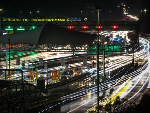 Arus Balik Natal di Tol Cikampek