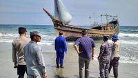 Bakamla RI Evakuasi Imigran Rohingya di Aceh
