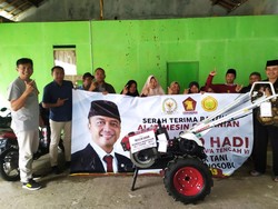 Legislator Gerindra Beri Bantuan Alsintan ke Petani di Wonosobo
