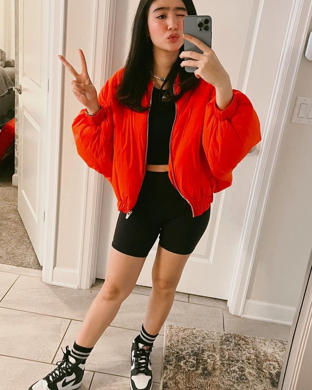 Inspirasi OOTD liburan ala Febby Rastanty