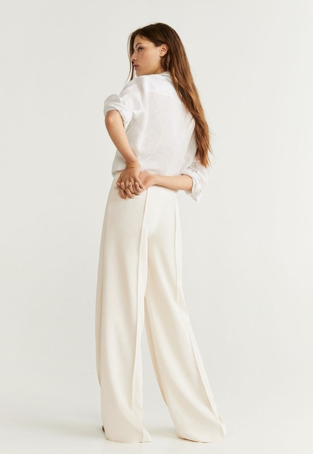 Celana Bahan / Foto: Zalora Fashion item yang harus kamu miliki di lemari kamu