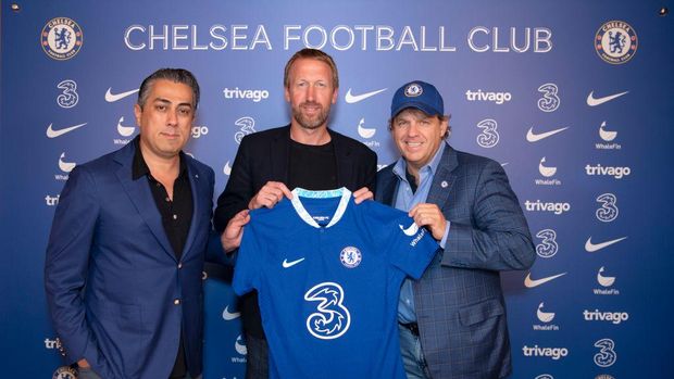 COBHAM, ENGLAND - SEPTEMBER 08: Co Owner Behdad Eghbali, Head Coach Graham Potter and Co Owner and Chairman of Chelsea Todd Boehly of Chelsea at Chelsea Training Ground on September 8, 2022 in Cobham, United Kingdom. (Photo by Darren Walsh/Chelsea FC via Getty Images)