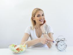 Resolusi Baru di Awal Tahun, Ini Trik Diet Sehat Turunkan Berat Badan