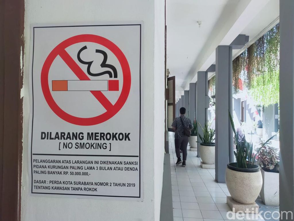 Dinkes Surabaya Sebut Rokok Eceran Dilarang demi Pelajar-Warga Miskin Dinkes Surabaya Sebut Rokok Eceran Dilarang demi Pelajar-Warga Miskin