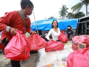 Erika Carlina Jadikan Momen Natal Berbagi pada Korban Gempa Cianjur