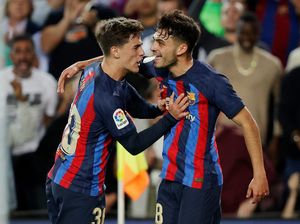 Dipuji Lebih Baik dari Xavi & Iniesta, Pedri: Masih Jauh Bos!