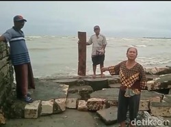 Waspada Gelombang Tinggi di Perairan Jawa Timur Setinggi hingga 6 Meter