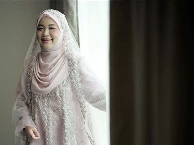 8 Foto Inspirasi Baju Pengantin Syari dari Pernikahan Fotografer Diera Bachir