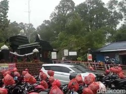Lebih 500 Pendaki akan Rayakan Malam Tahun Baru di Puncak Gunung Lawu
