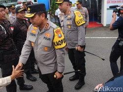Cek Pengamanan Nataru di Jombang, Kapolda Jatim Semangati Anggota Lapangan
