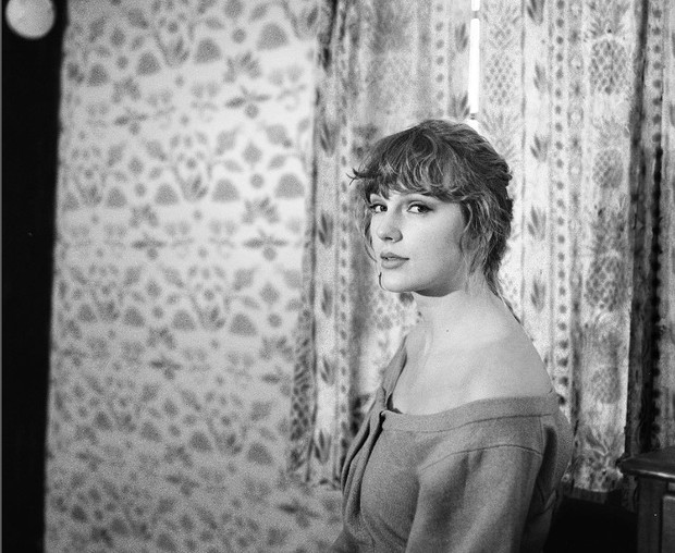 Lagu album midnight sesuai zodiak/foto: instagram.com/taylorswift Sweet Nothing menggambarkan Taurus yang mendambakan pasangan sebagai support system utamanya.