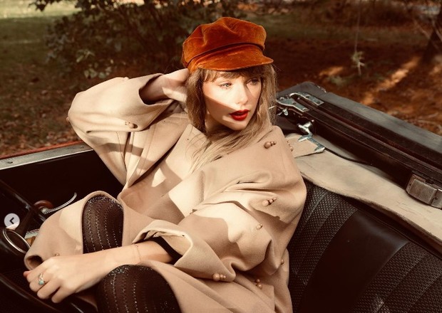 Lagu album midnight sesuai zodiak/foto: instagram.com/taylorswift Maroon menggambarkan zodiak Aries yang bergairah dalam kehidupan romansanya.